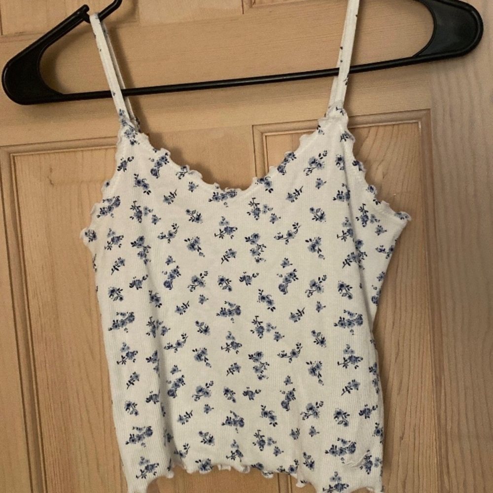 Hollister Floral Ruffled Tank Top